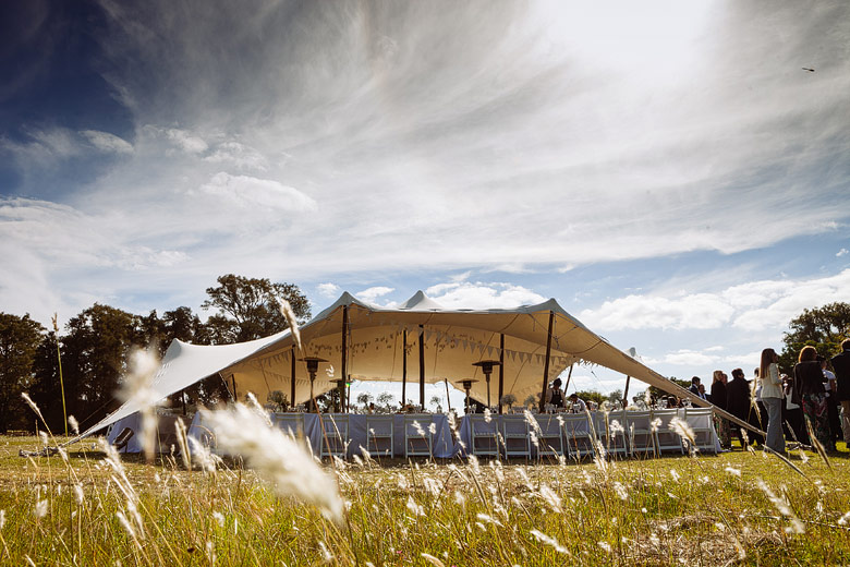 Casamiento en carpa en Estancia Santa Elena Jauregui