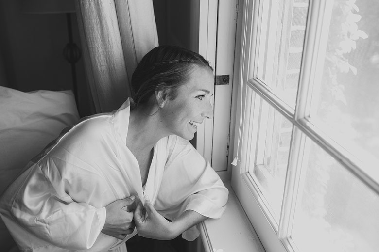 candid wedding photography