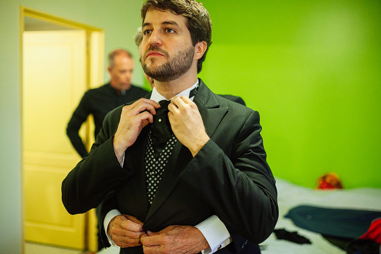 novio elegante casamiento