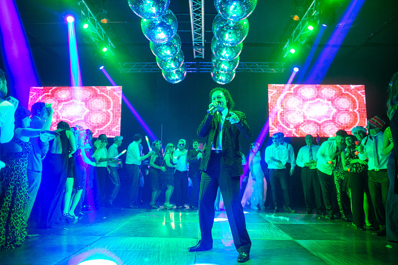 show alcides violeta
