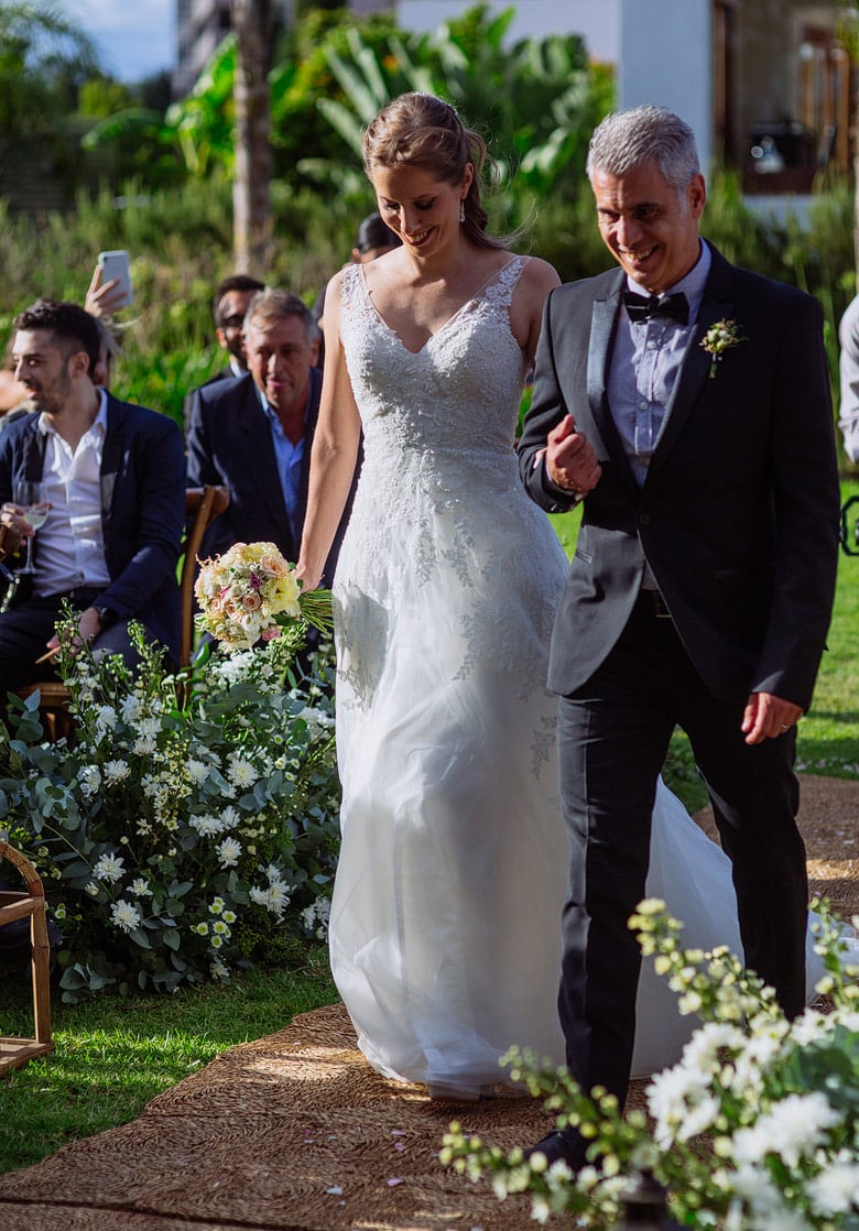 entrada-novia-ceremonia-aire-libre-el-abierto-eventos